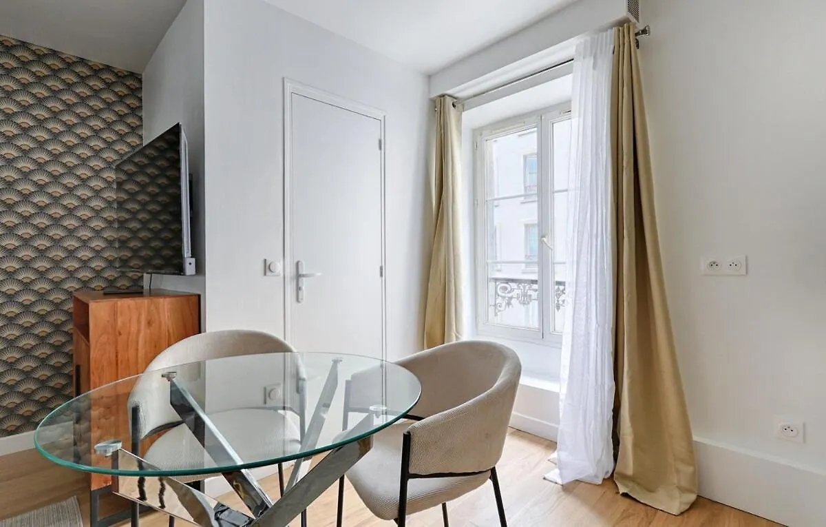 Cosy Studio Montmartre 2P Paris Apartment